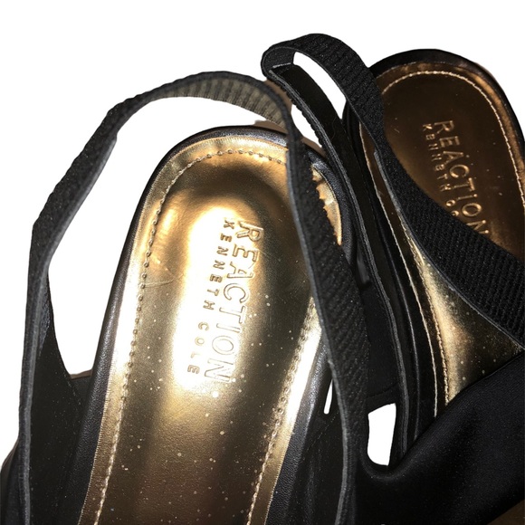 Womens Kenneth Cole Reaction Black Sandals - Picture 2 of 4